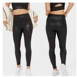 Offline by Aerie The Hugger High Waisted Crackle Legging in True Black, Small